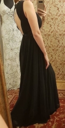dlouhé černé společenské šaty sexy s holými zády