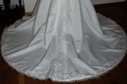 svatební šaty krajkové Monika