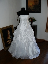 svatební šaty Rebeca smetanové