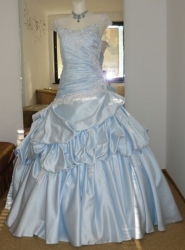modré plesové či svatební šaty Daciana