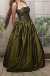 Clare zelené plesové šaty s ramínkem za krk