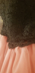 červánkové růžovočerné plesové šaty 