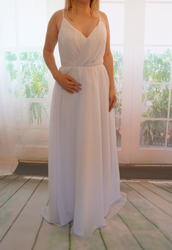  klasické bílé svatební šaty boho na ramínka