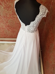 boho bílé svatební krajkové šaty