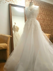 Barbora svatební šaty na ramínka smetanové