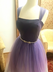  ombre fialové plesové šaty