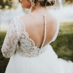 Z svatební šaty bílé luxusní s rukávy Martina