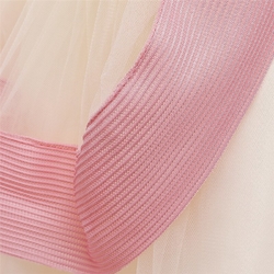 zdobené luxusní šaty pro malou družičku růžové