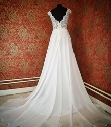 boho bílé svatební krajkové šaty