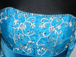 luxusní plesové šaty - sexy - světle modré, pásek