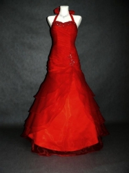 plesové šaty kolekce Yvettey s kanýry červené