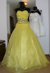 plesové šaty na maturitní ples žluté Yvettey