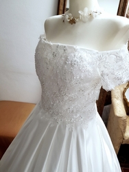  Svatební šaty smetanové Kamila