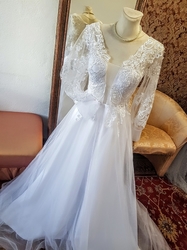  Bílé svatební boho šaty s rukávy krajky Rita