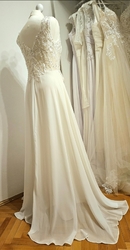 Ivory svatební šaty na ramínka smetanové s krajkou