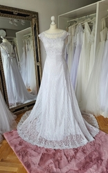 Svatební krajkové šaty bílé