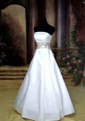 svatební šaty Angelbride 7450 