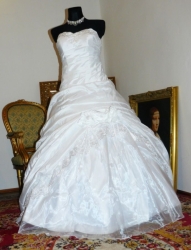 svatební šaty Komtesa
