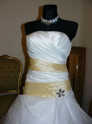 svatební šaty Silbilla