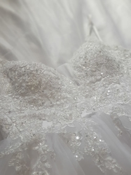  svatební šaty tylové na ramínka s krajkou