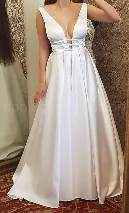 bílé hladké saténové sexy svatební šaty