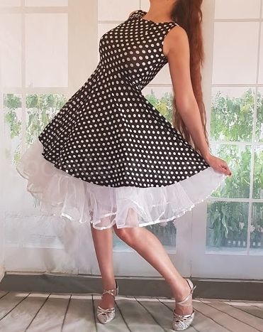 krátké rockabilly šaty černobílé  50´s 60 ´s retro puntíkované 