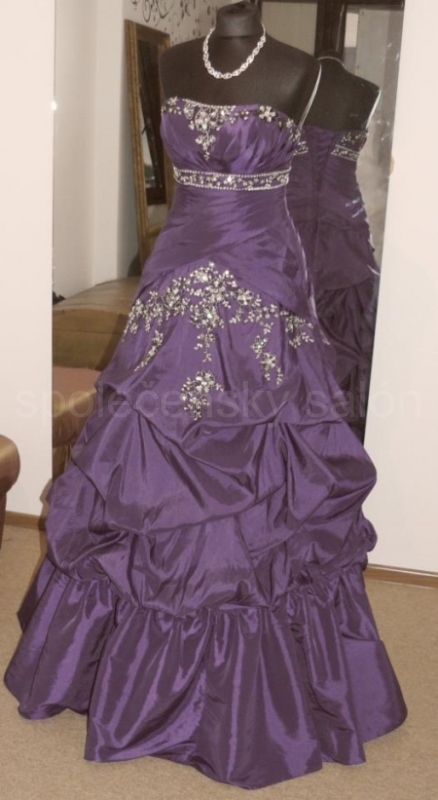 fialové plesové šaty madeliene kolekce Yvettey