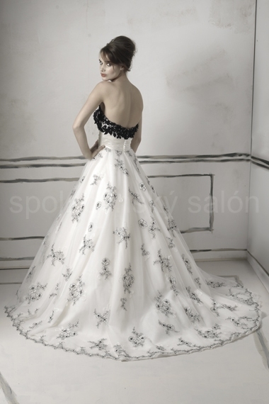 luxusní svatební černobílé šaty Rosline