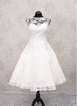 retro rockabilly krajkové krátké svatební šaty bílé 50´s