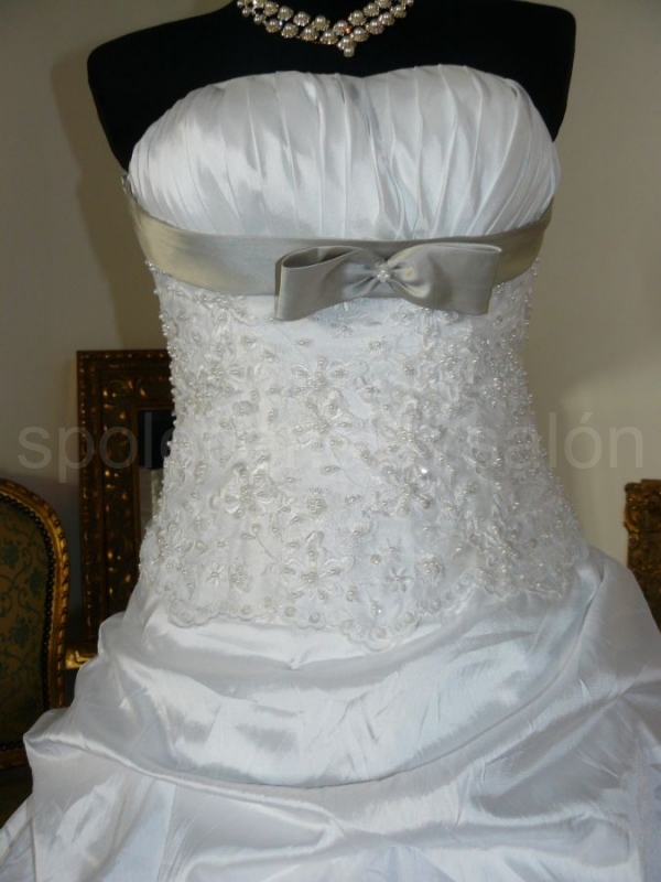 svatební šaty Orfea