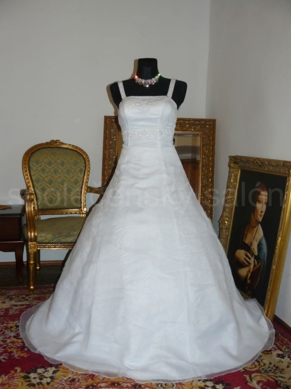 svatební šaty Pearl Yvettey
