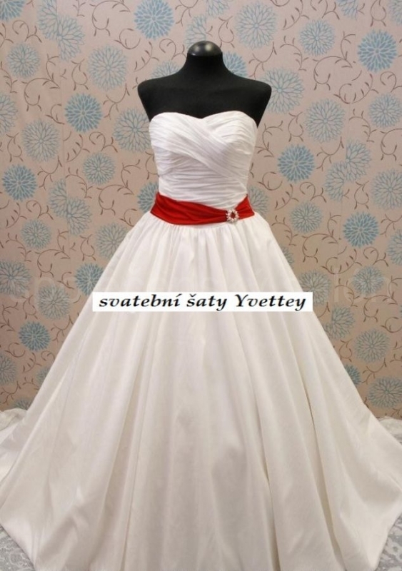 svatební šaty Yvettey 63