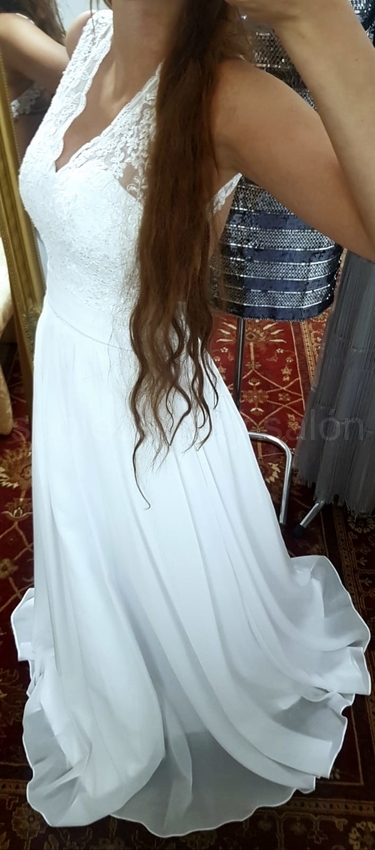 svatební šaty bílé s holými zády