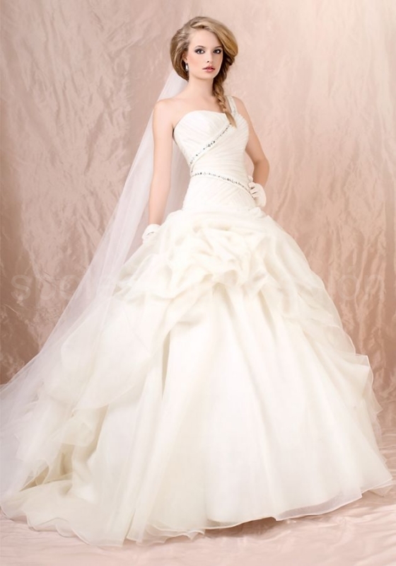 Yvettey svatební šaty šité na míru zákaznice 156